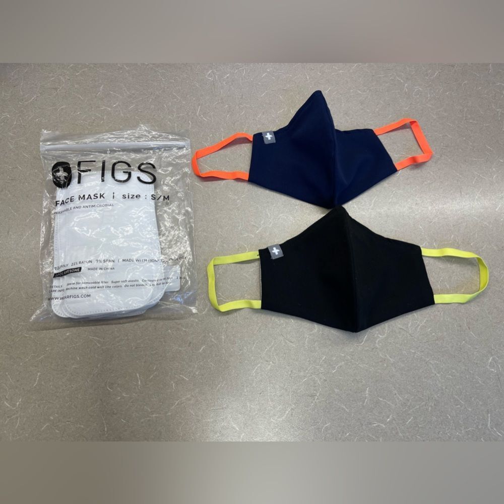 Women’s Figs masks